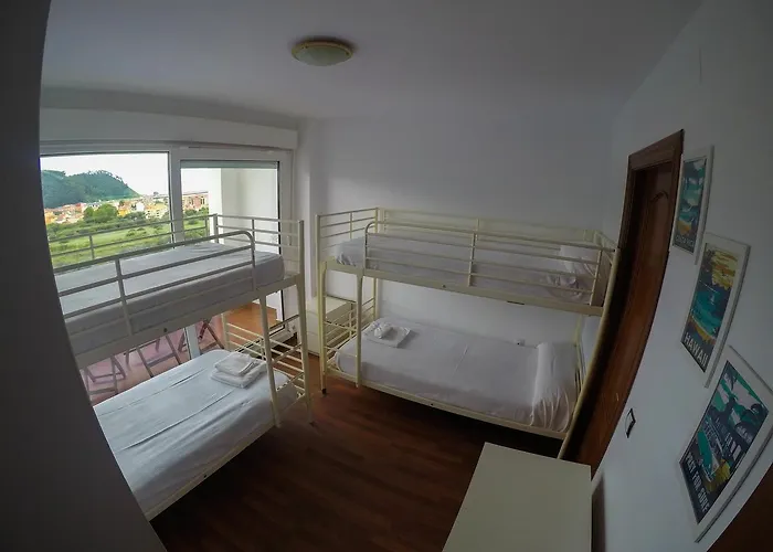 Rompiente Norte Surfcamp Nocleg ze śniadaniem *